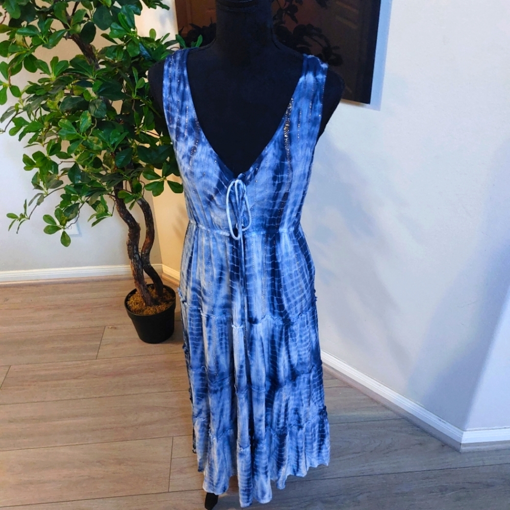 Whisper New York Size Medium Tie-Dye Maxi Dress.